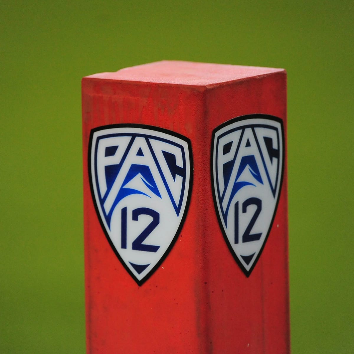 Arizona's 2022 recruiting class climbs to 3rd in Pac-12 with