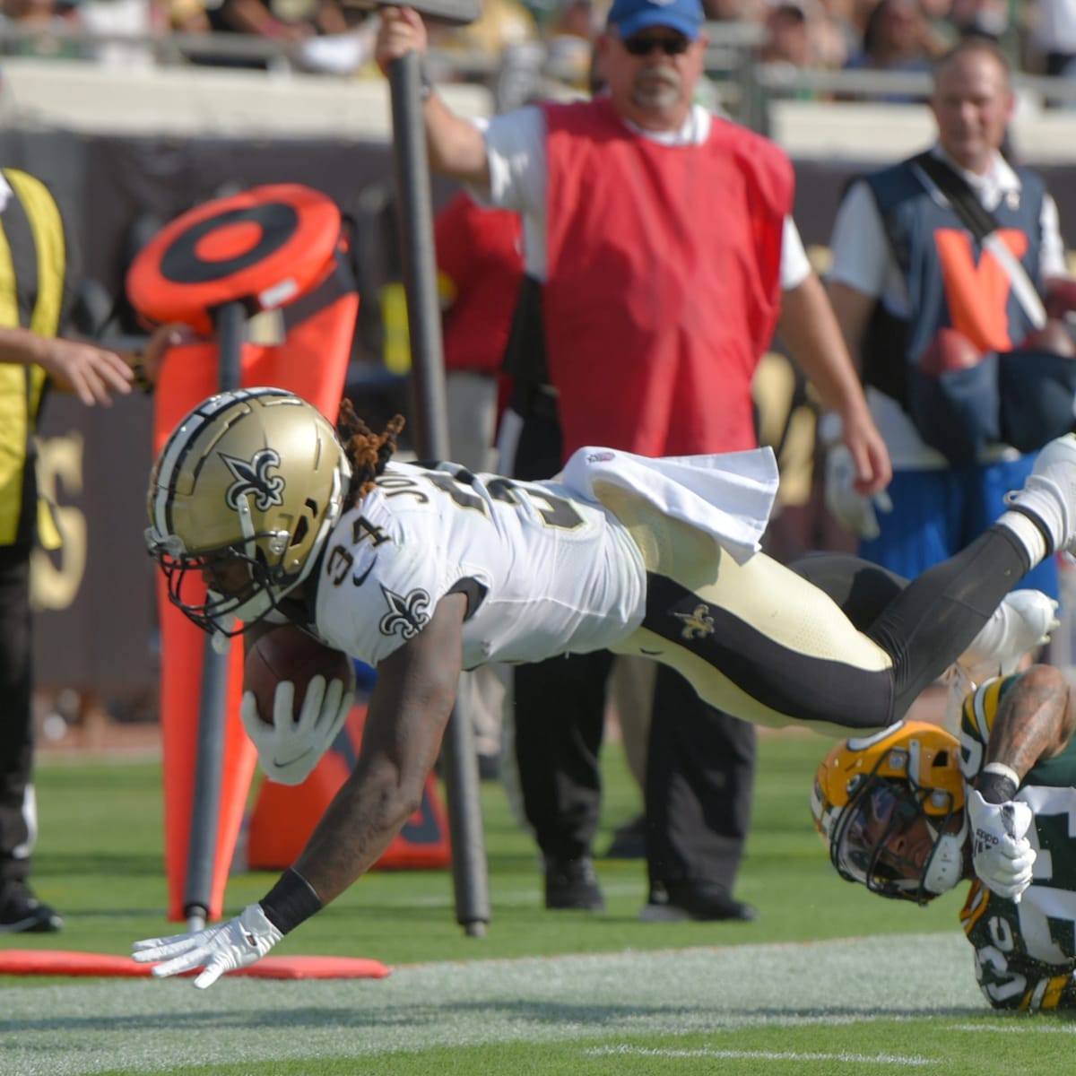 Tony Jones Jr. #34 of the New Orleans Saints rushes for a first down  News Photo - Getty Images