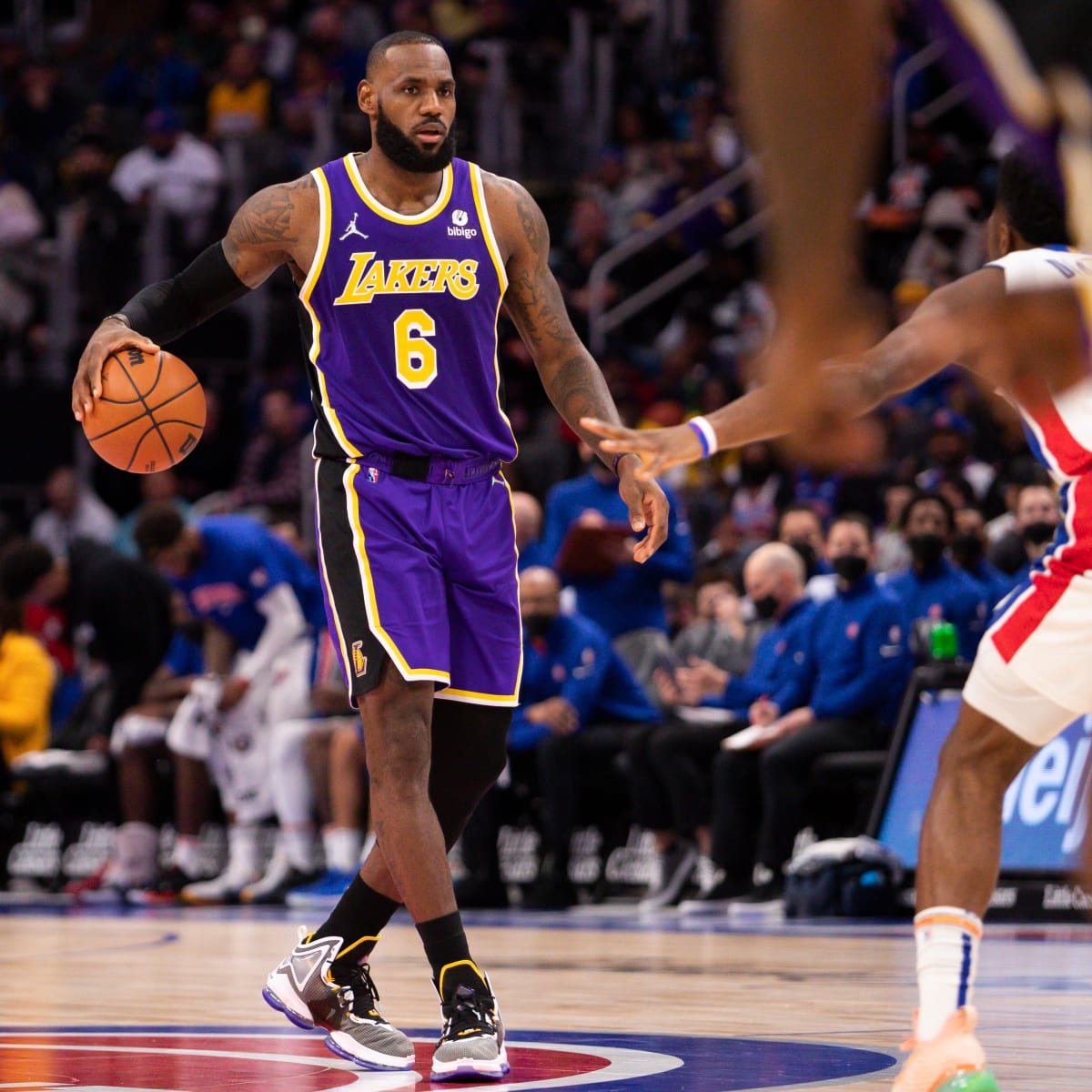 Sixers escape Lakers, spoil LeBron's 38,000-point milestone night
