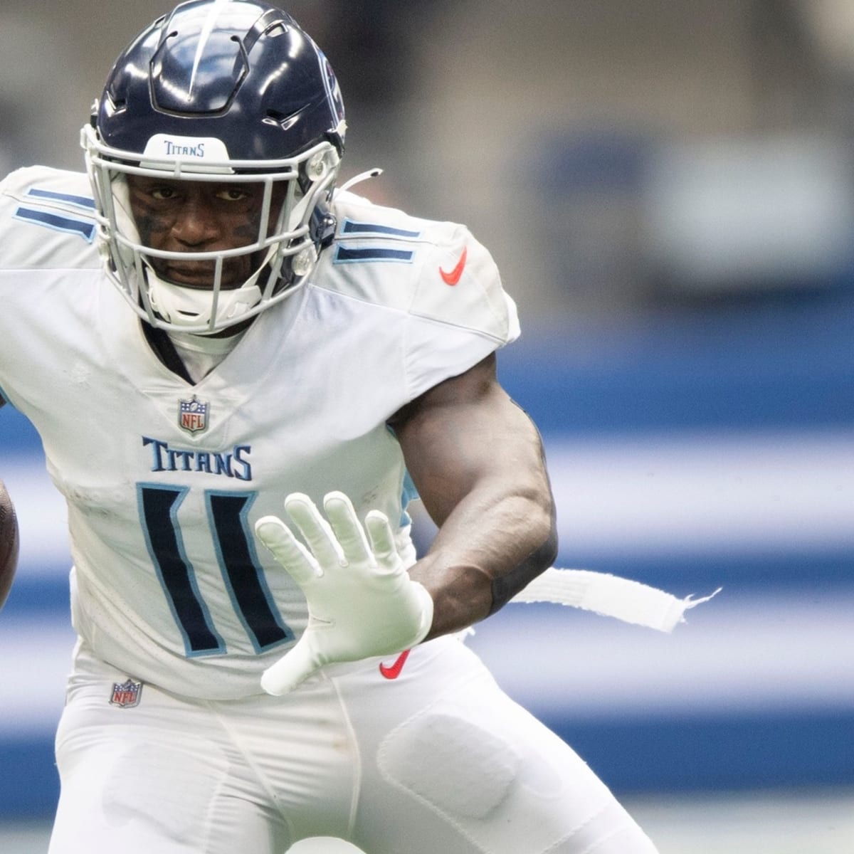 Thursday's Quick Hits: A.J. Brown, Return Man? Plus, a Rainy Day Practice  and the Titans Injury Report