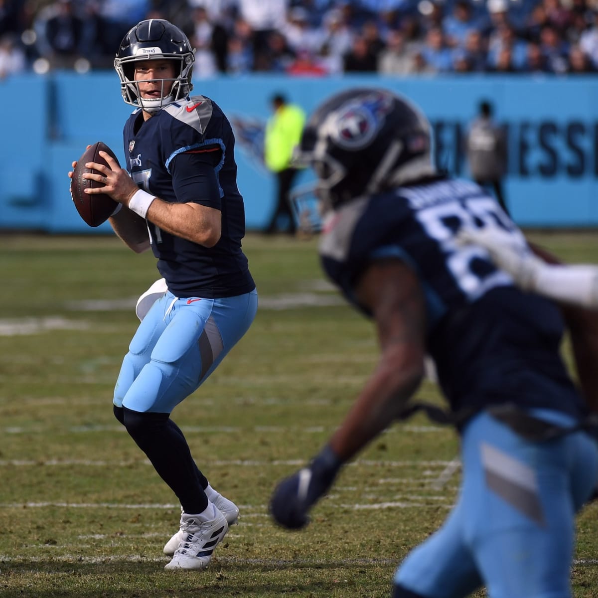 WATCH: Ryan Tannehill Runs in a 12-Yard Touchdown to Give Tennessee Titans  17-14 Lead - Sports Illustrated Tennessee Titans News, Analysis and More