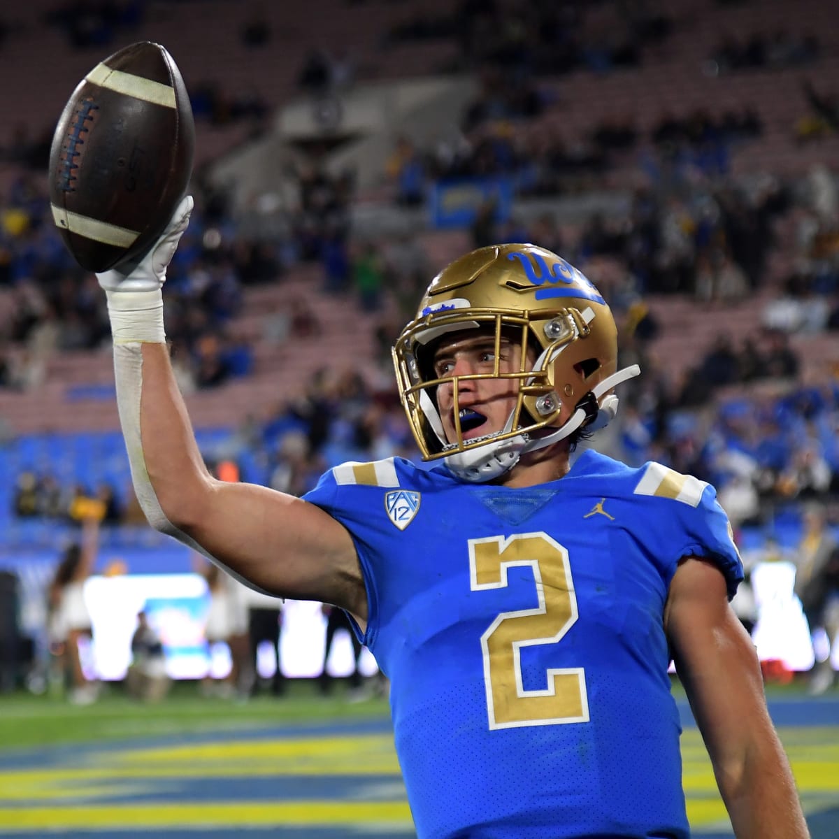 UCLA Football Tight End Greg Dulcich Declares For 2022 NFL Draft, Forgoing  Final Year - Sports Illustrated UCLA Bruins News, Analysis and More