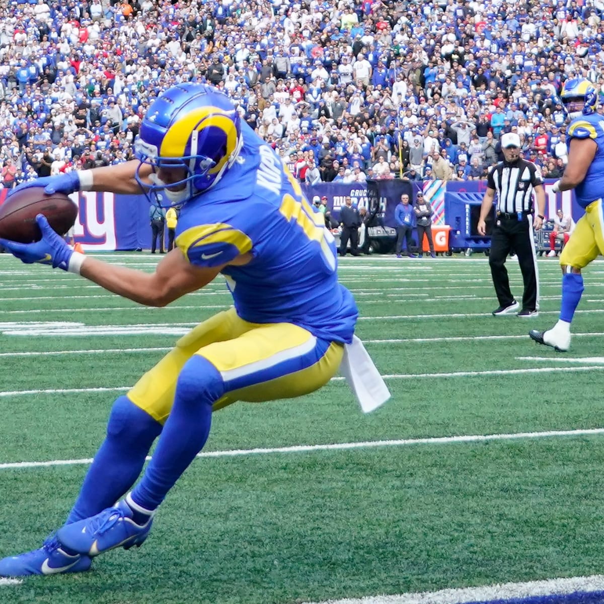 Los Angeles Rams Cooper Kupp Disrespect? Davante Adams' 'Top 5' WR List  Surprise - Sports Illustrated LA Rams News, Analysis and More