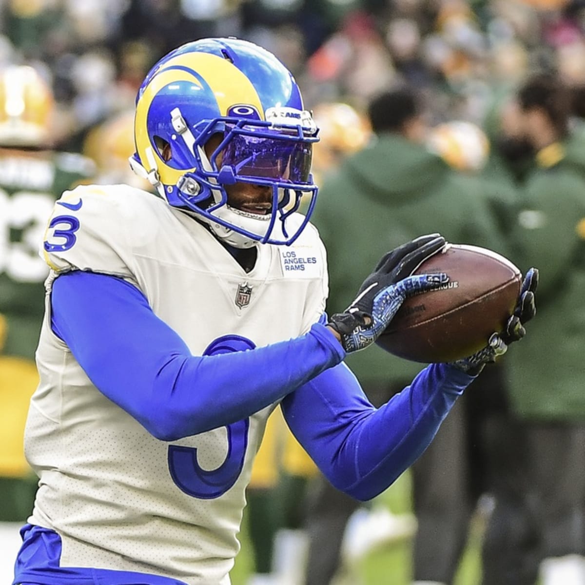 BALTIMORE, MD - JANUARY 02: Los Angeles Rams wide receiver Odell Beckham  Jr. (3) warms up prior to the Los Angeles Rams game versus the Baltimore  Ravens on January 2, 2022 at