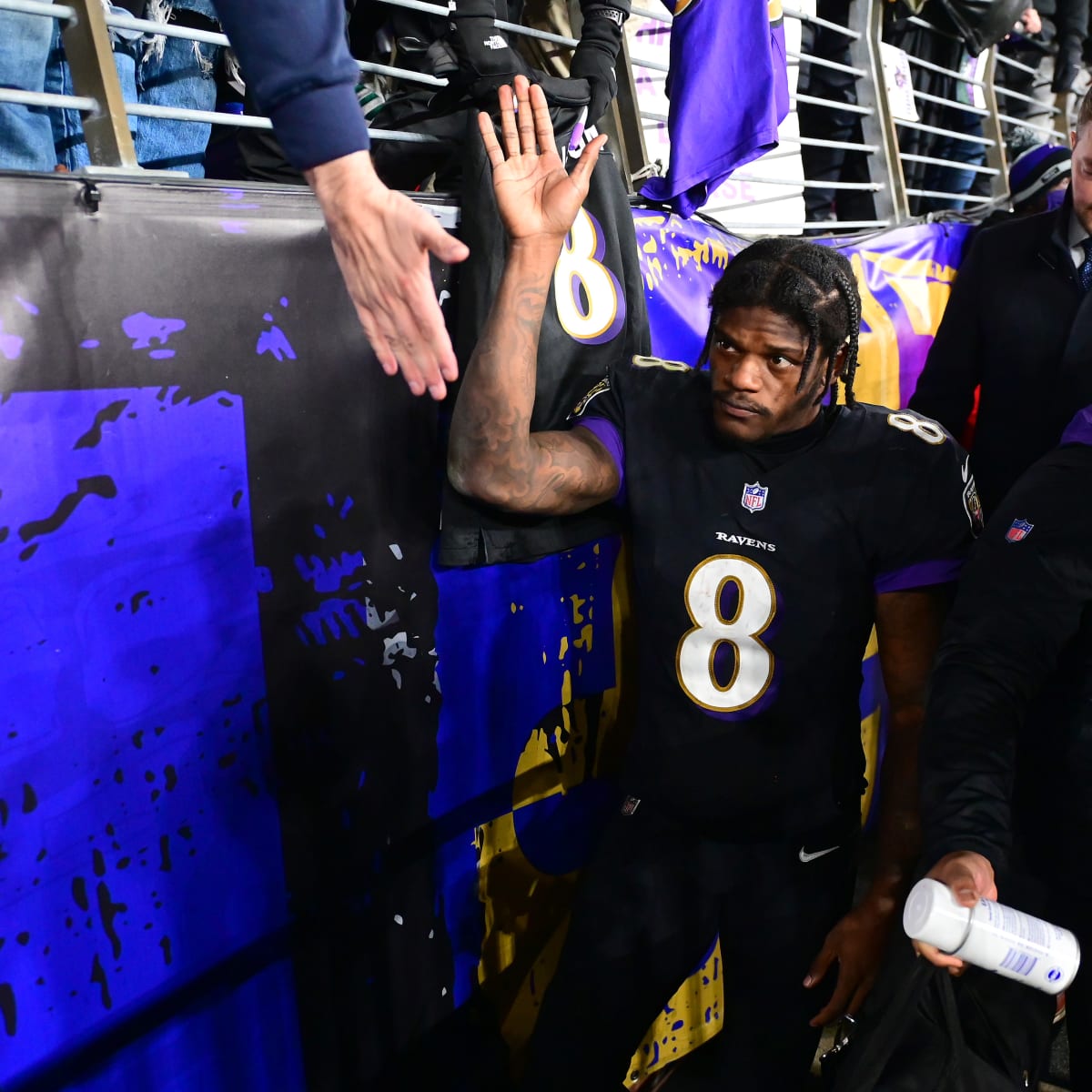 Heckuva Thing!' Baltimore Ravens QB Lamar Jackson's Completions vs. Cleveland  Browns - Sports Illustrated Baltimore Ravens News, Analysis and More