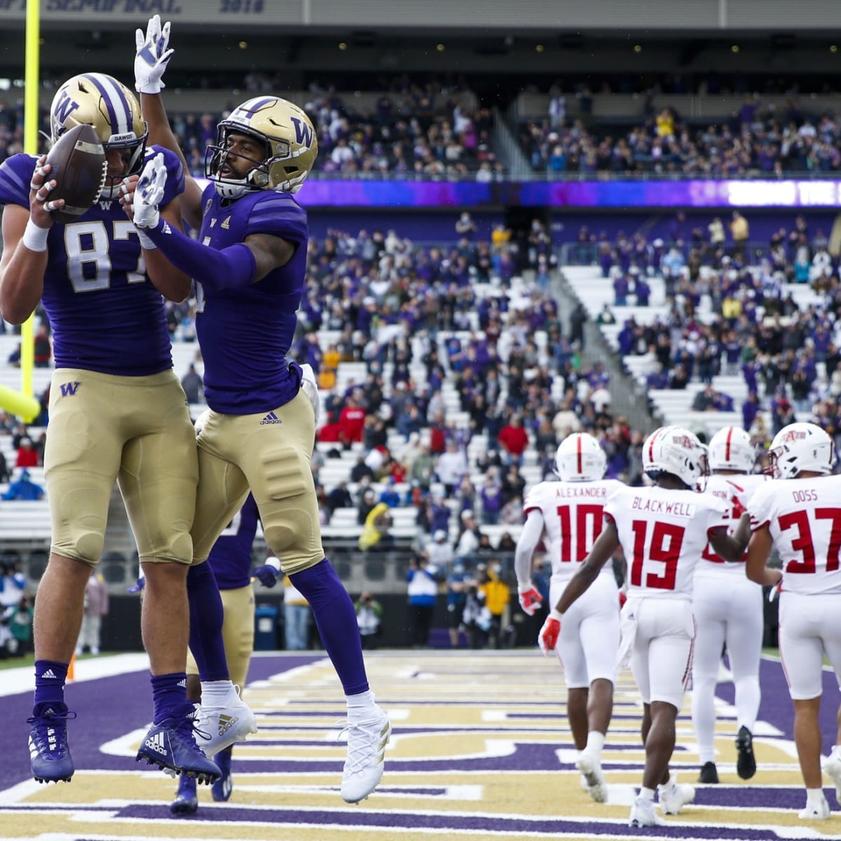 Cade Otton NFL Combine, Representing the University of Washington‼️ Cade  Otton‼️ #BowDown #PurpleReign, By Washington Husky Football