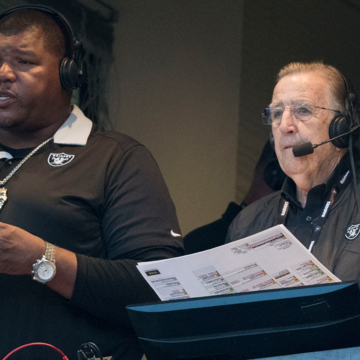 Raiders fell flat, but what about Brent Musburger's showing?