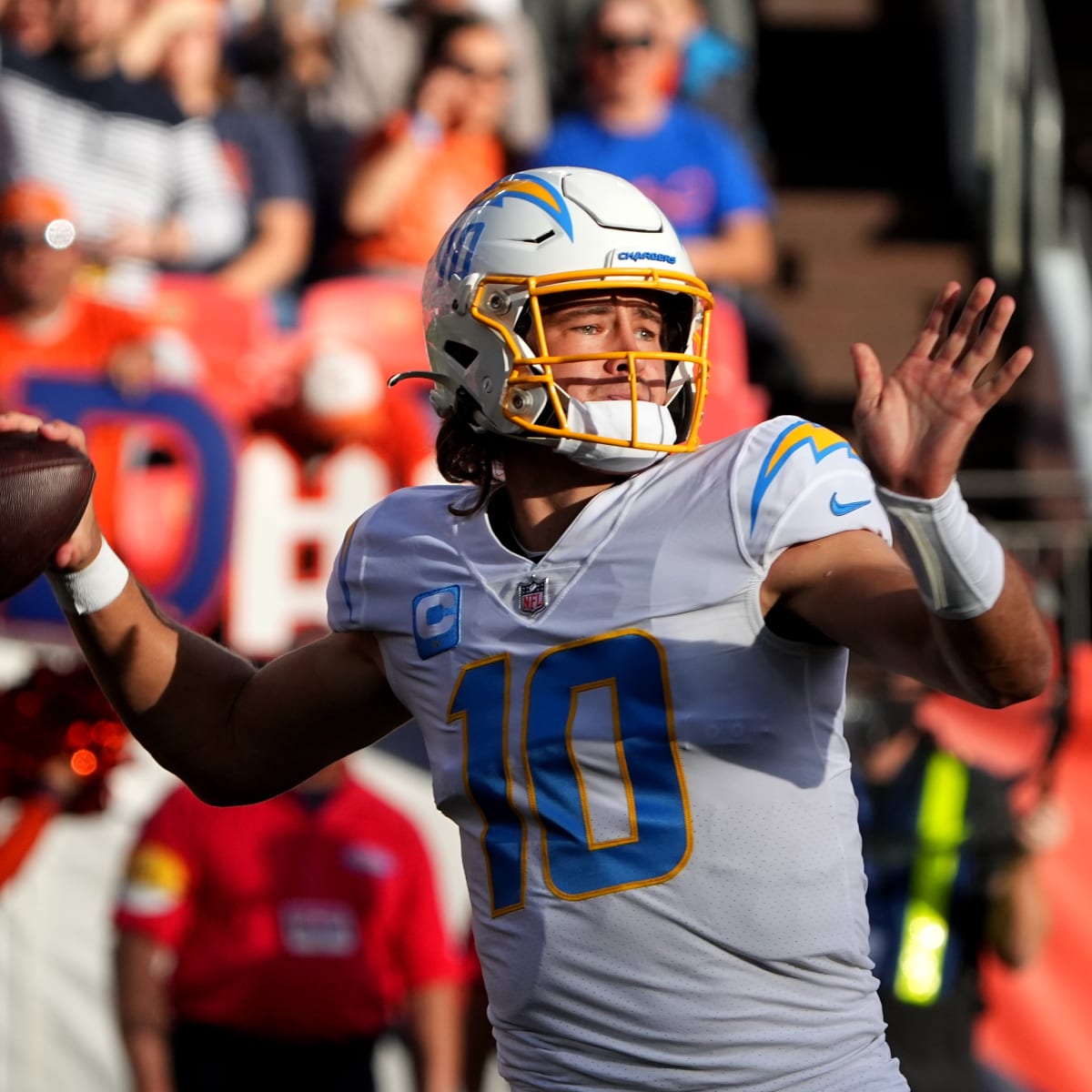 Los Angeles Chargers vs. Cincinnati Bengals FREE LIVE STREAM (12/5