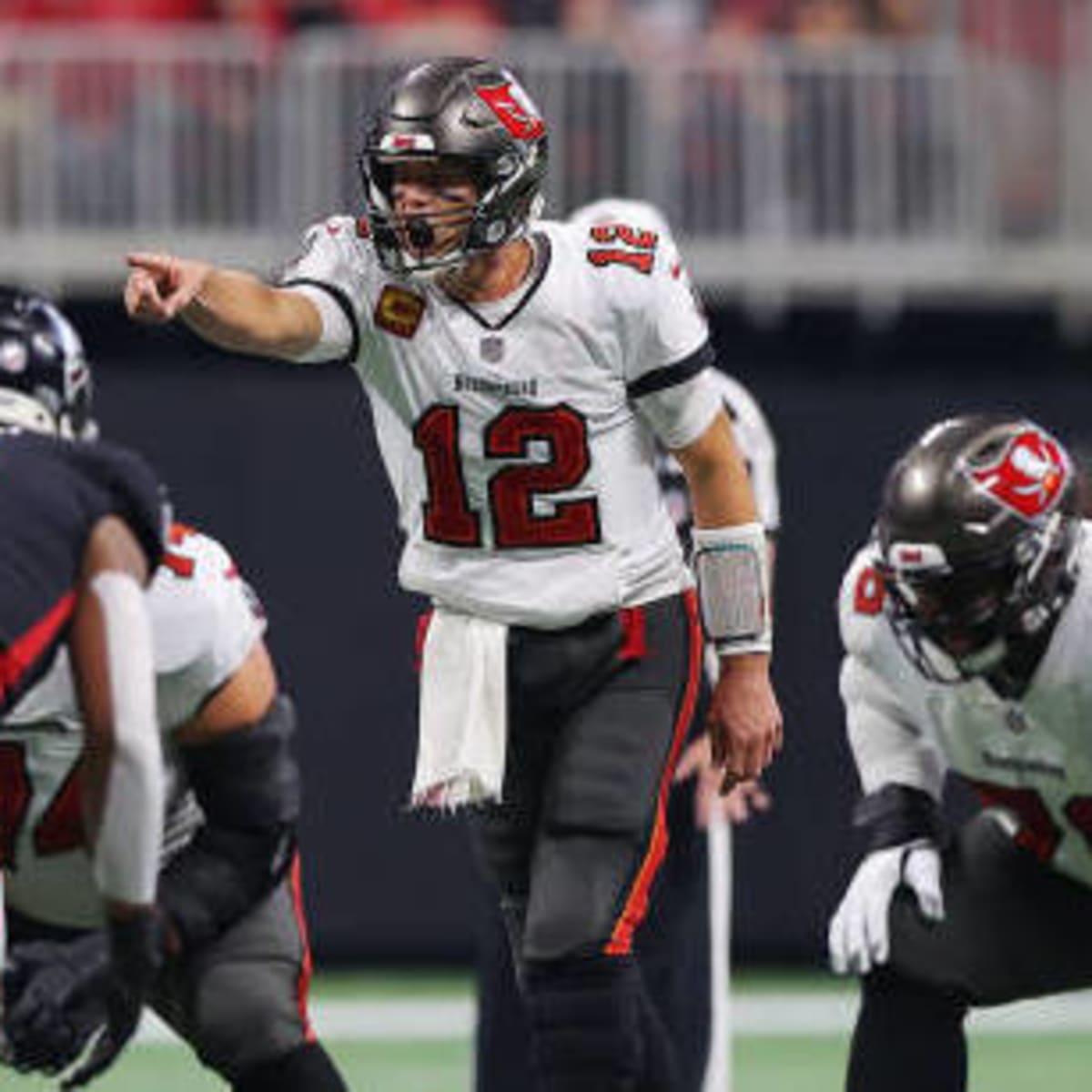 Buccaneers 30-17 Falcons: Score and highlights