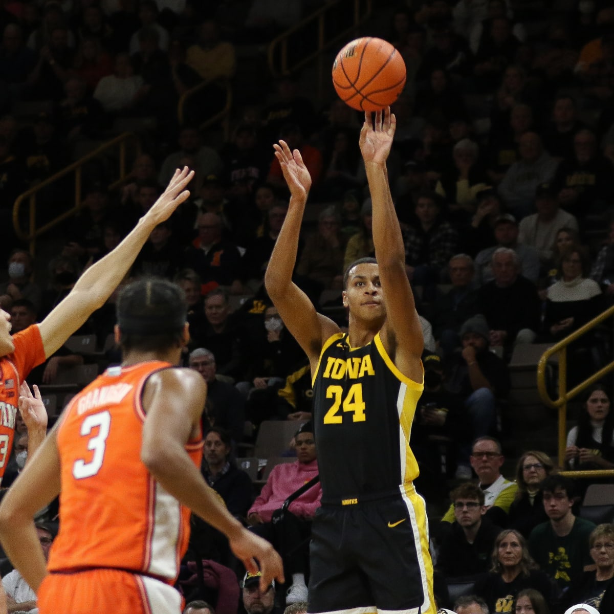 Kris Murray, Iowa basketball sophomore, invited to NBA Draft Combine