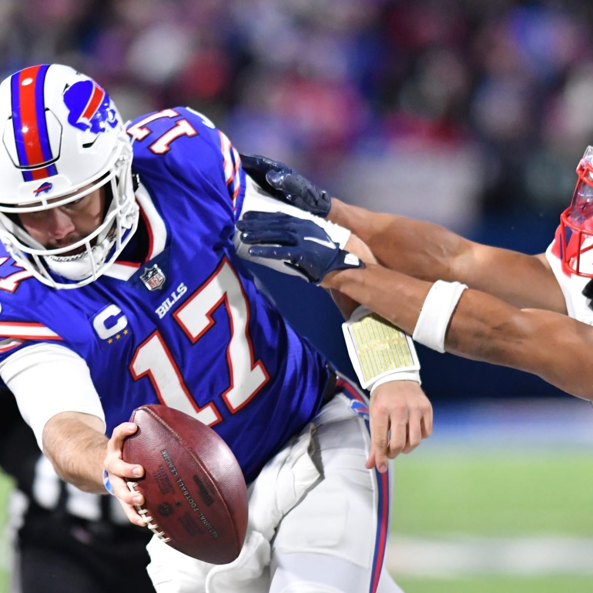 Windy conditions favor Bills in Monday Night Football game against Patriots