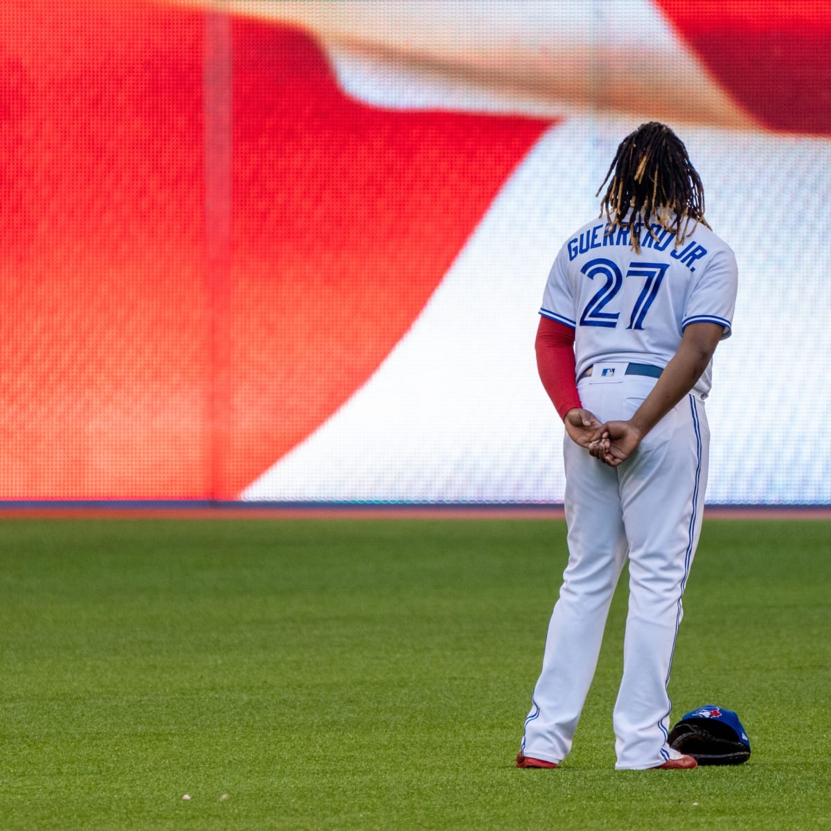 Vladimir Guerrero Jr., wins Tip O'Neill Award as top Canadian player for  2021