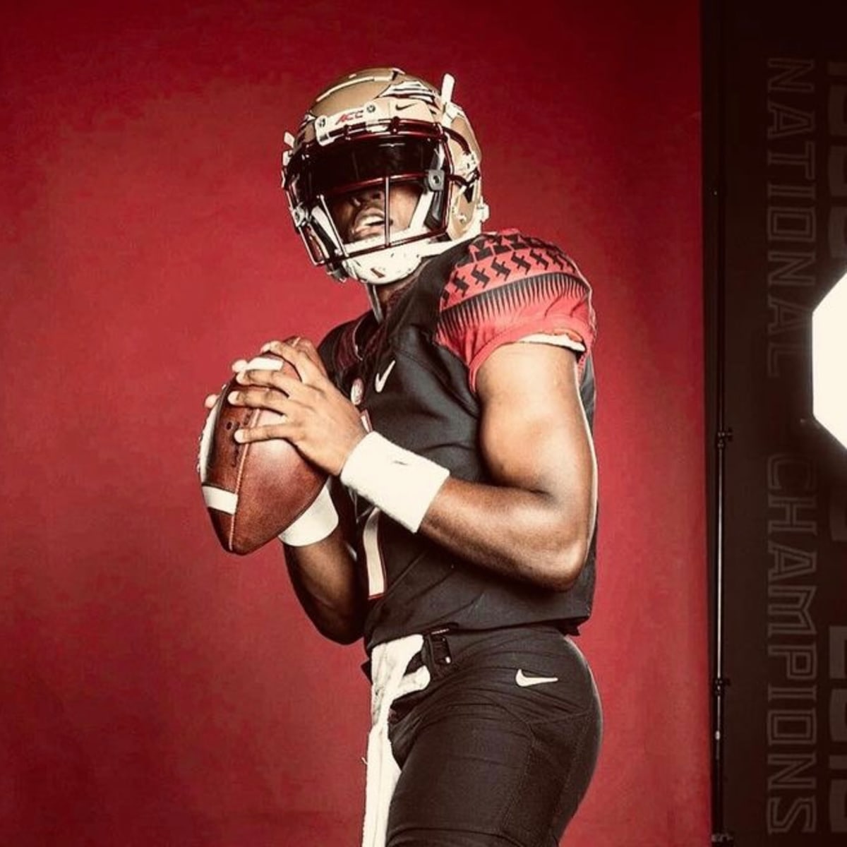 Derwin James Jr. announces number change for 2022 season - Sports  Illustrated Florida State Seminoles News, Analysis and More