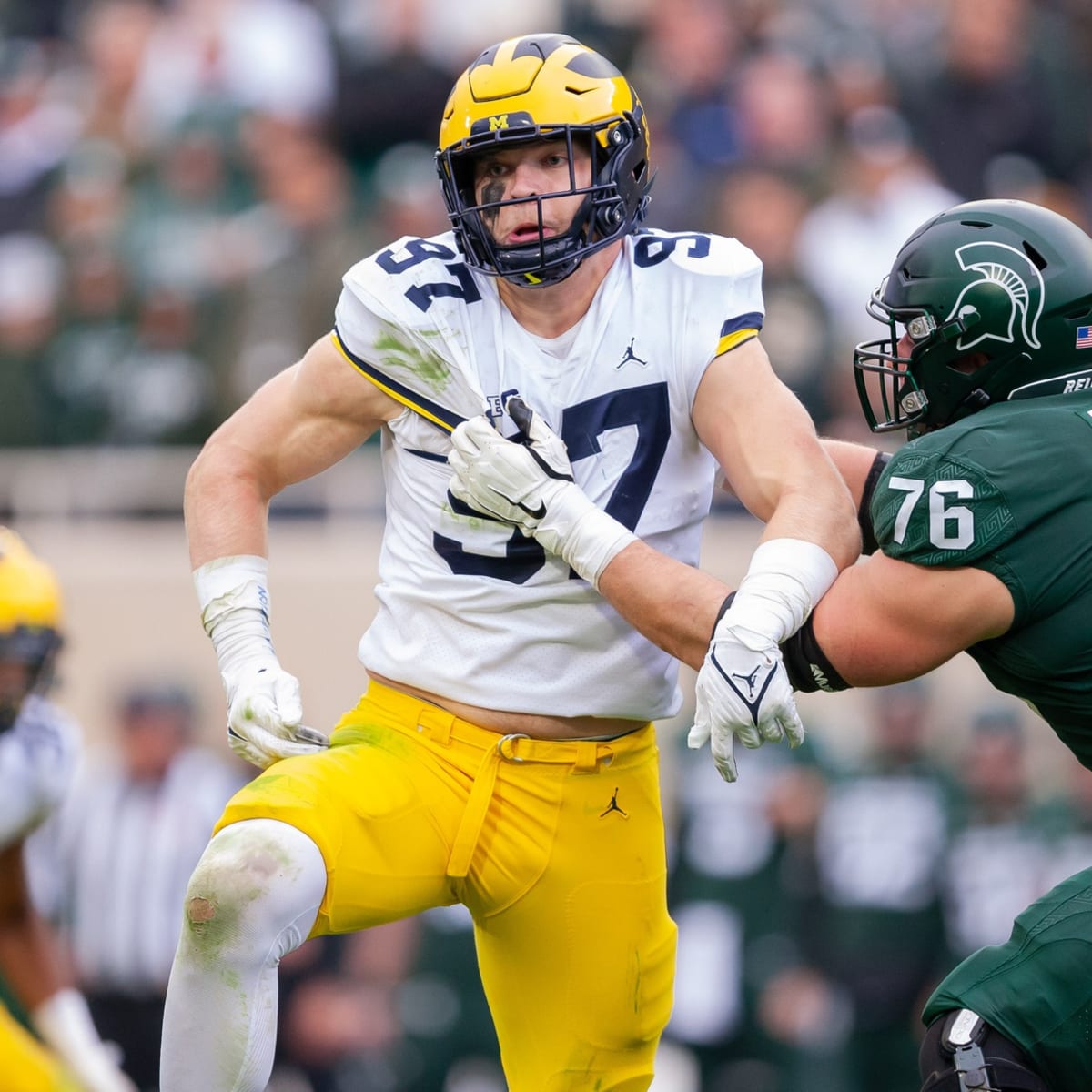 Watch: Michigan's Aidan Hutchinson runs insane cone-drill time