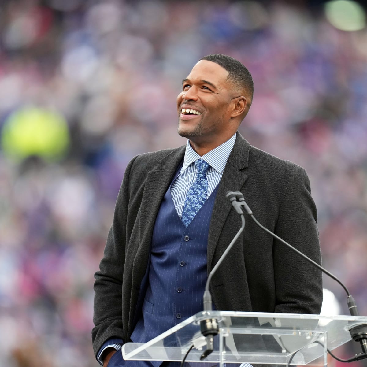 Michael Strahan Is Playing on a New Field - The New York Times