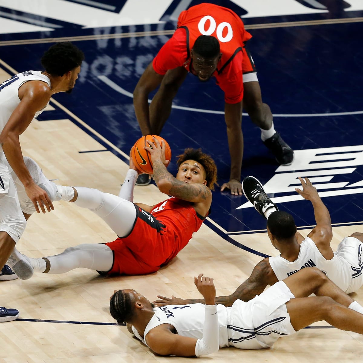 Cincinnati Erases 17-Point Deficit, But Falls to Xavier in Crosstown  Shootout - University of Cincinnati Athletics