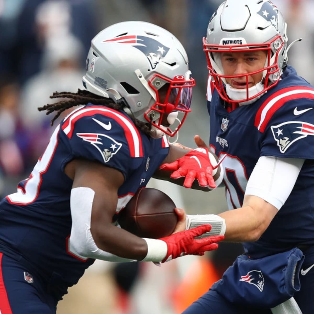 New England Patriots Quarterback Mac Jones Among '3 to Watch' vs. Miami  Dolphins - Sports Illustrated New England Patriots News, Analysis and More