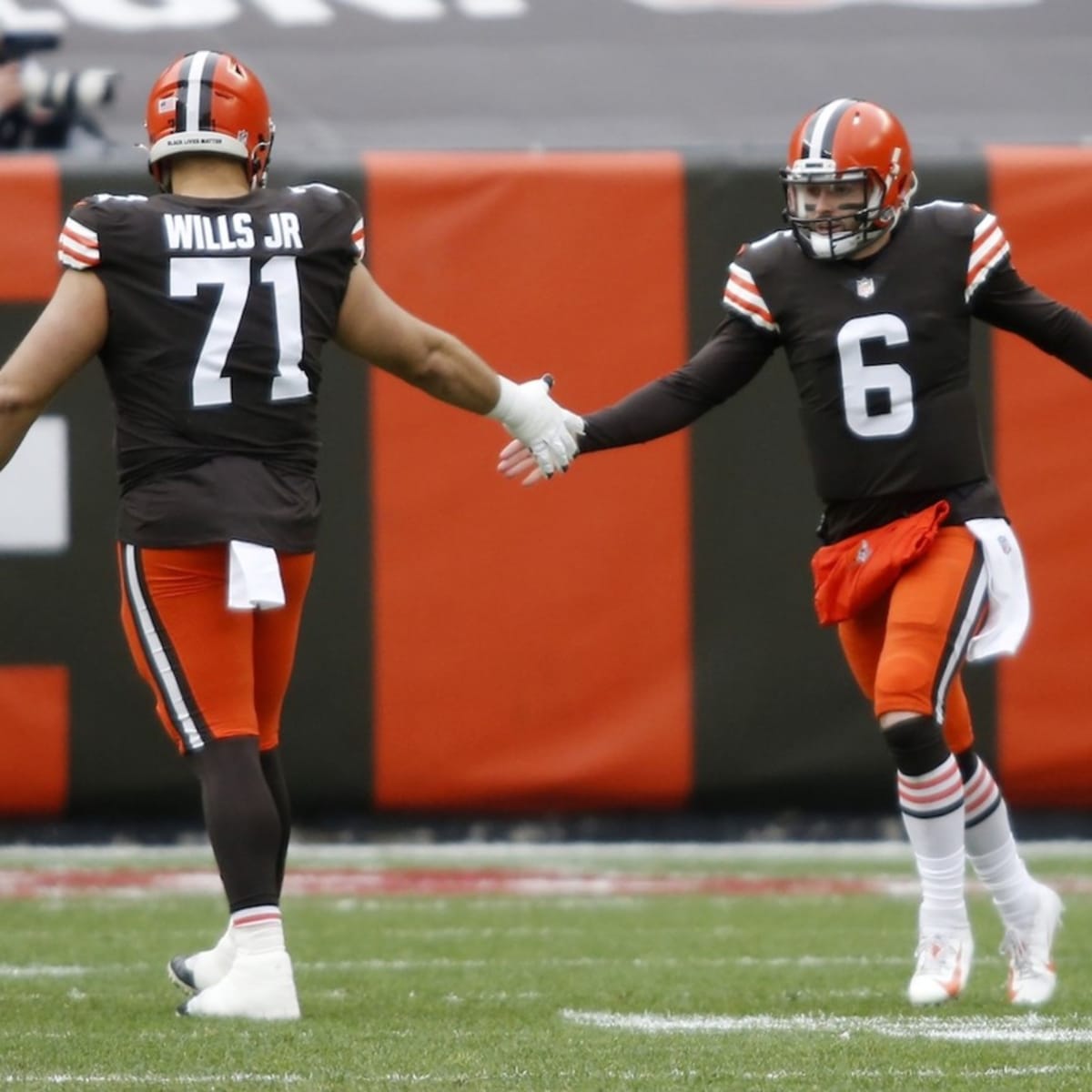 Yahoo Finance on X: The total of players on the Cleveland Browns roster  who have tested positive for COVID-19 now sits at 14, but the NFL as a  whole seems adamant about