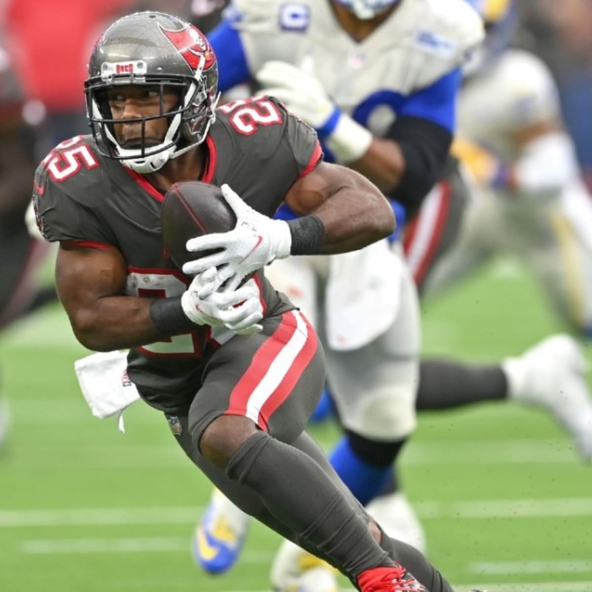 Source - RB Giovani Bernard returning to Tampa Bay Buccaneers on