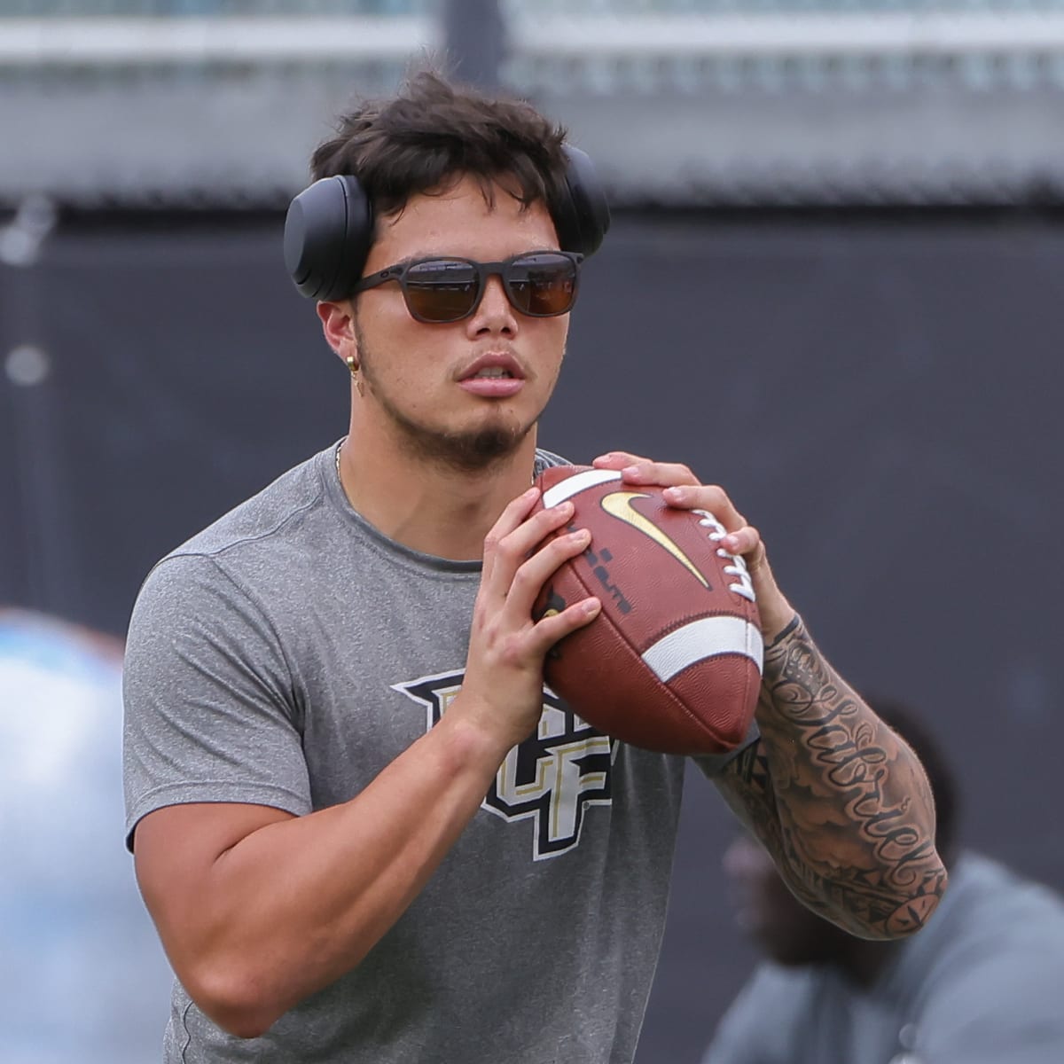 Former UCF Quarterback Dillon Gabriel Announces Transfer to UCLA Football -  Sports Illustrated UCLA Bruins News, Analysis and More