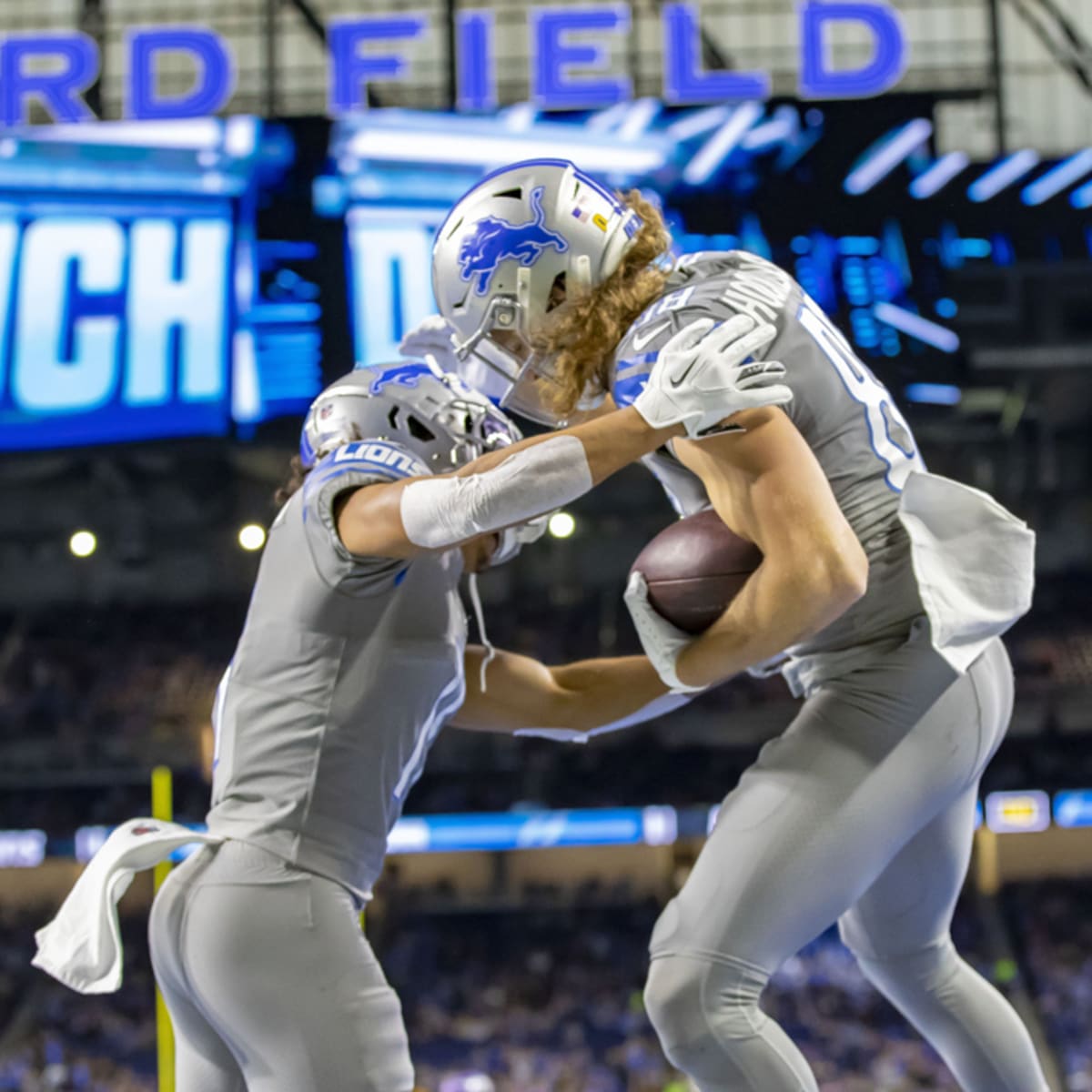 Snap counts, PFF grades: Lions' Aidan Hutchinson fuels stingy run