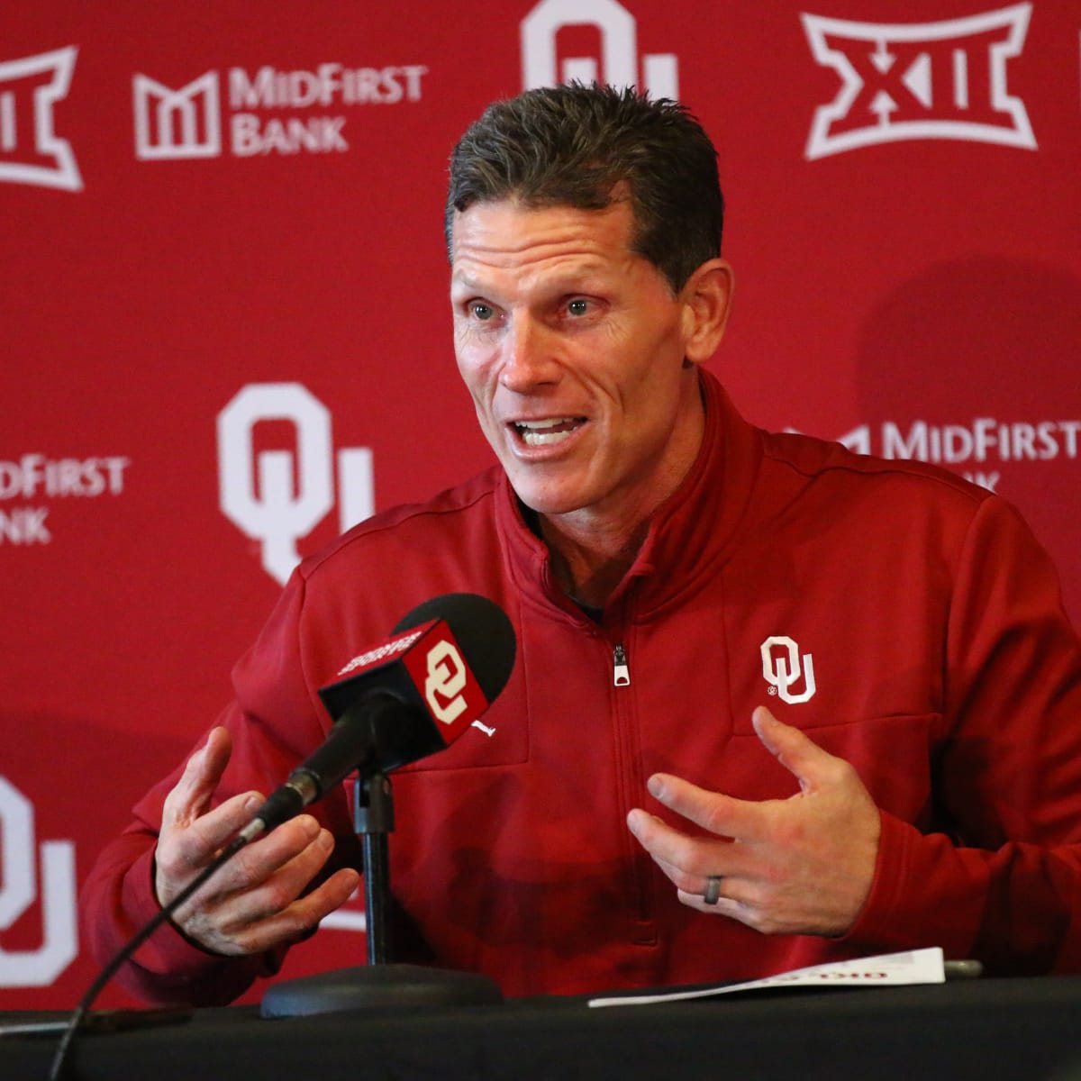 Oklahoma Flips 2022 Linebacker Kobie McKinzie Back From Texas - Sports  Illustrated Oklahoma Sooners News, Analysis and More