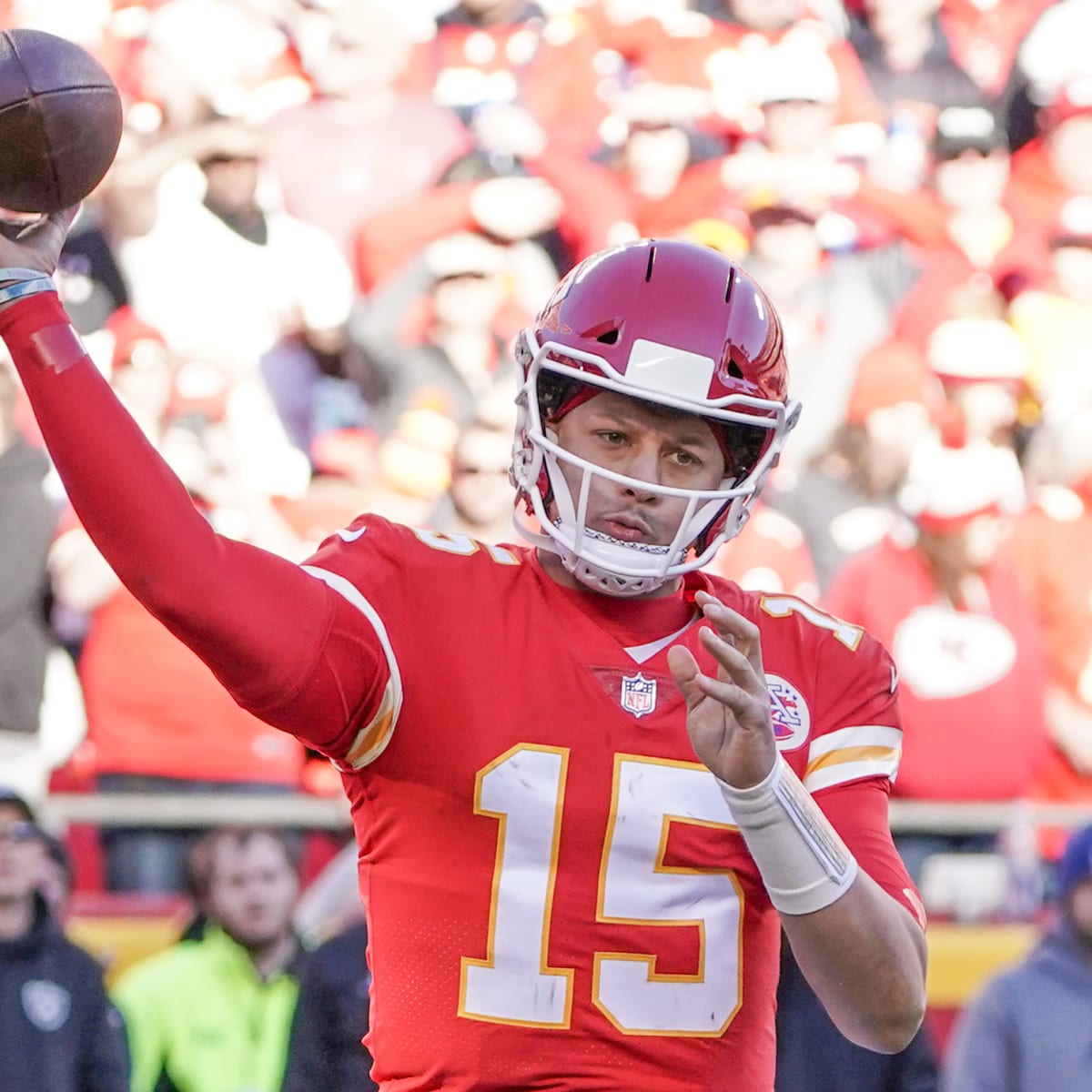 Kansas City Chiefs QB Patrick Mahomes and Girlfriend Brittany Matthews Get  Engaged - Sports Illustrated Kansas City Chiefs News, Analysis and More