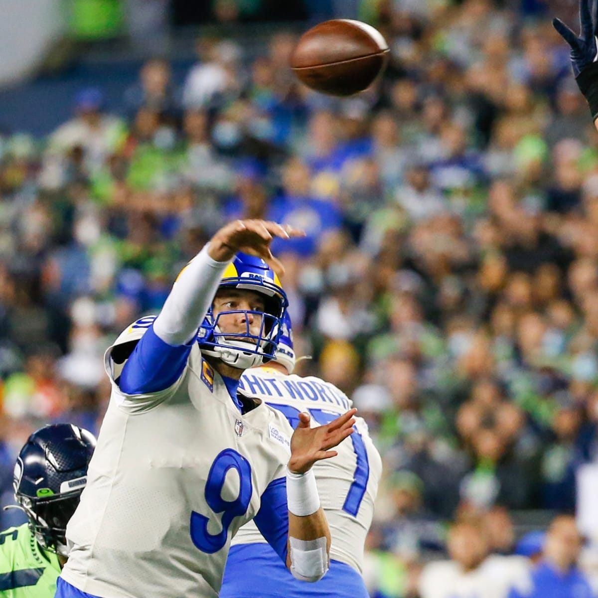 Seattle Seahawks vs. Los Angeles Rams: How to Watch, Betting Odds - Sports  Illustrated Seattle Seahawks News, Analysis and More