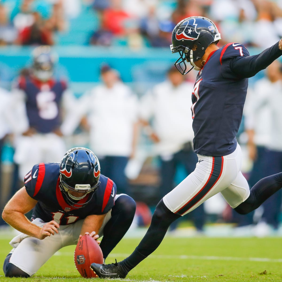 Punahou alumnus, Texans kicker Ka'imi Fairbairn makes Maui field goal  pledge ahead of NFL season