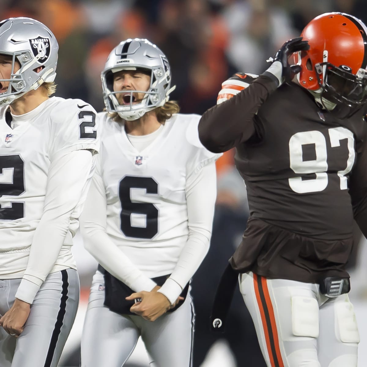 Raiders deal Browns heart-breaking loss with last-minute goal - AS USA