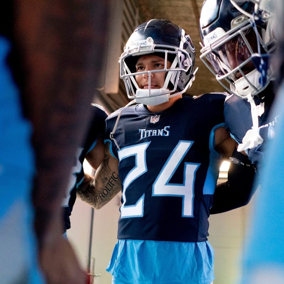 Tennessee Titans WR Treylon Burks' First TD Catch Ends With Injury - Sports  Illustrated Tennessee Titans News, Analysis and More