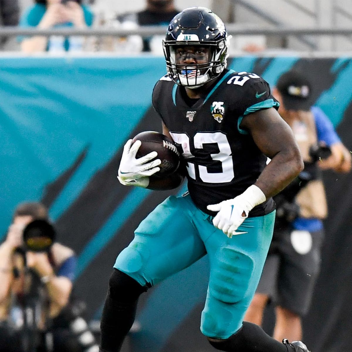 Jacksonville Jaguars RB Ryquell Armstead Done For Year Due To COVID-19