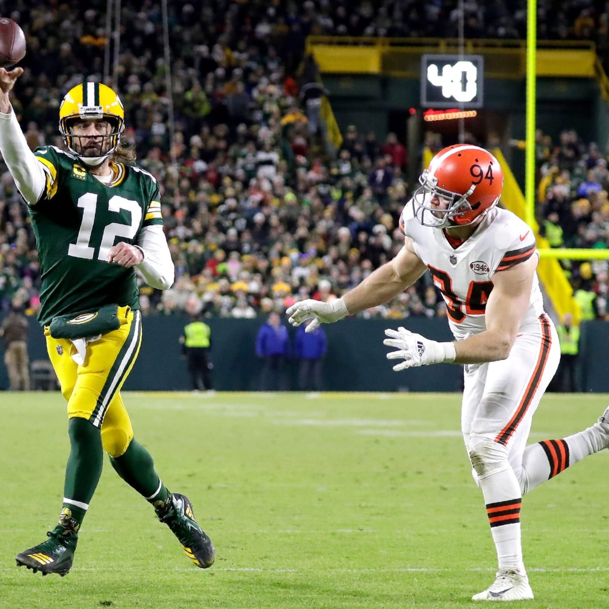 Final: Packers hang on beat Browns on Christmas Day, 24-22