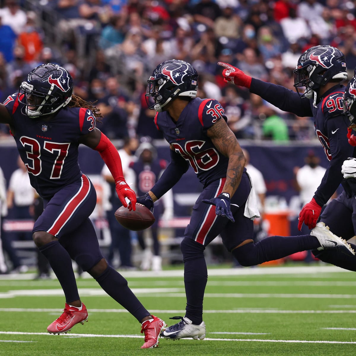 Source: Tavierre Thomas back with Texans on one-year, $3 million deal