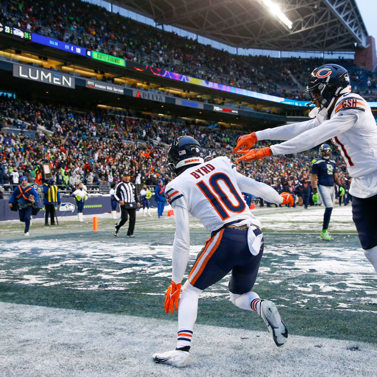 Photos: Seahawks' Lumen Field blanketed in snow for Bears game - Seattle  Sports