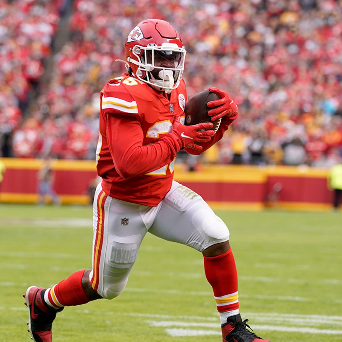 Injury Update For Chiefs Running Back Clyde Edwards-Helaire - The Spun:  What's Trending In The Sports World Today