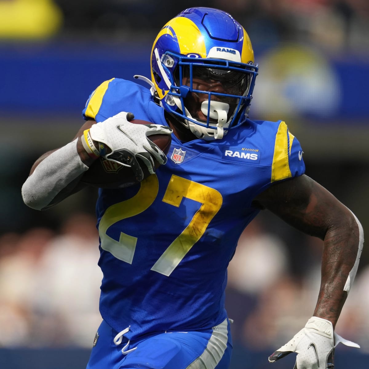 There's something about the play of LA Rams Ernest Jones