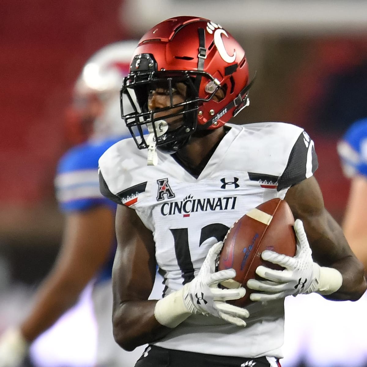 B. Fox on X: Sauce Gardner finished his #Bearcats career with zero  touchdowns allowed. None. Alabama's Jameson Williams was targeted two times  while Sauce was defending him. On the game, he had