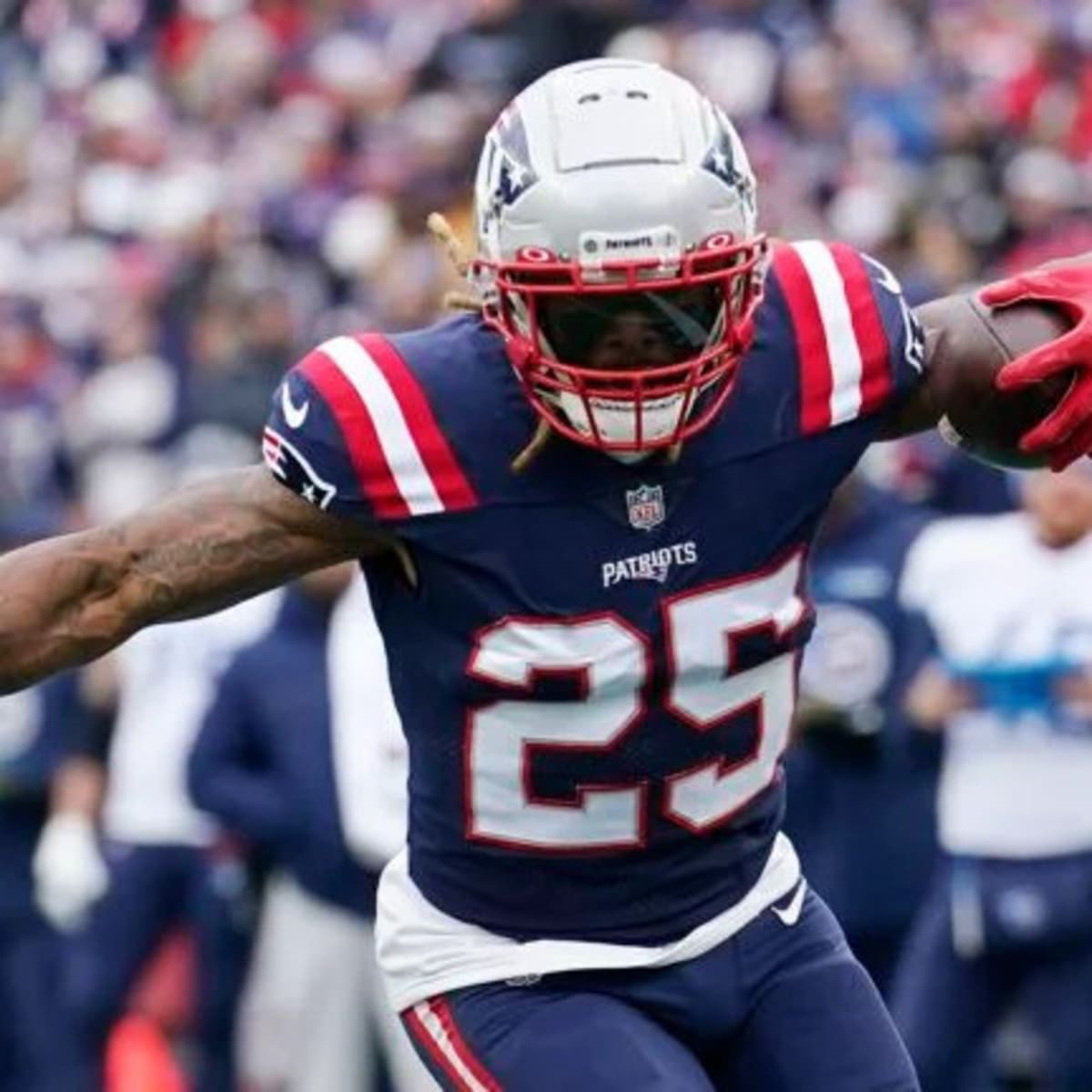 Free agent running back Brandon Bolden signs with the Patriots - The  Phinsider