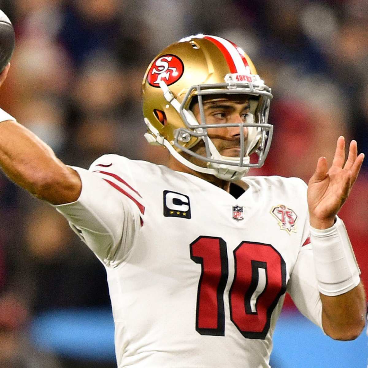 49ers QB Jimmy Garoppolo tests sore thumb that still 'hurts'