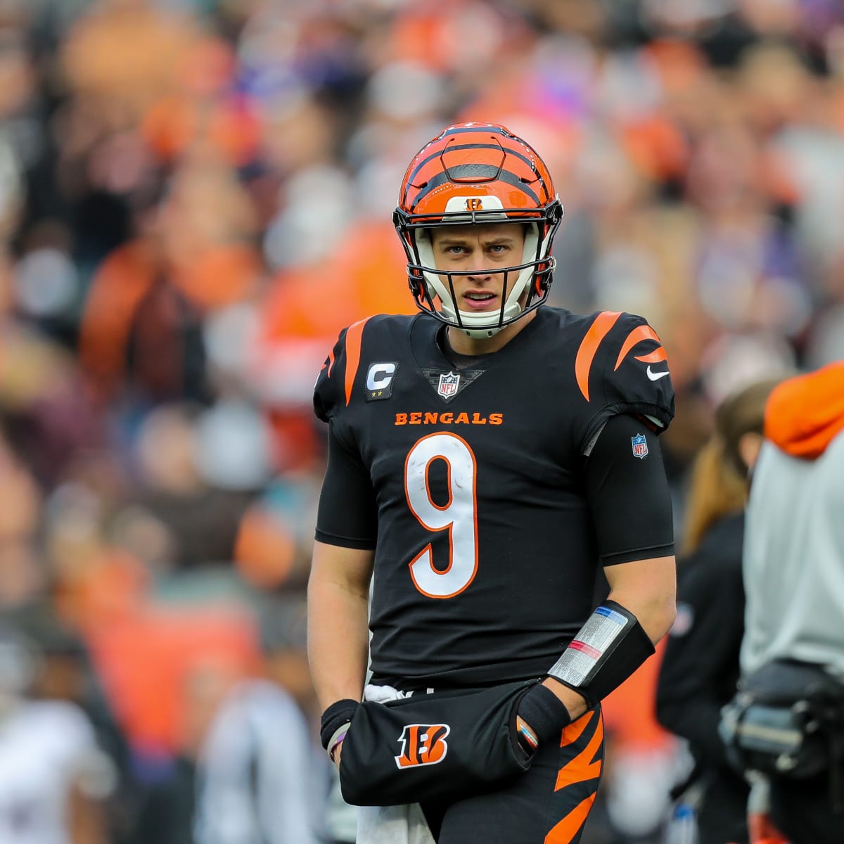 Joe Burrow jersey swap (designsbyce instagram) : r/bengals