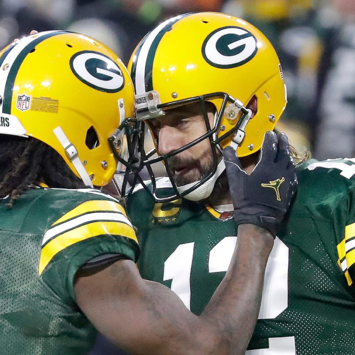 Rodgers promises no 'weird standoff' over Packers future