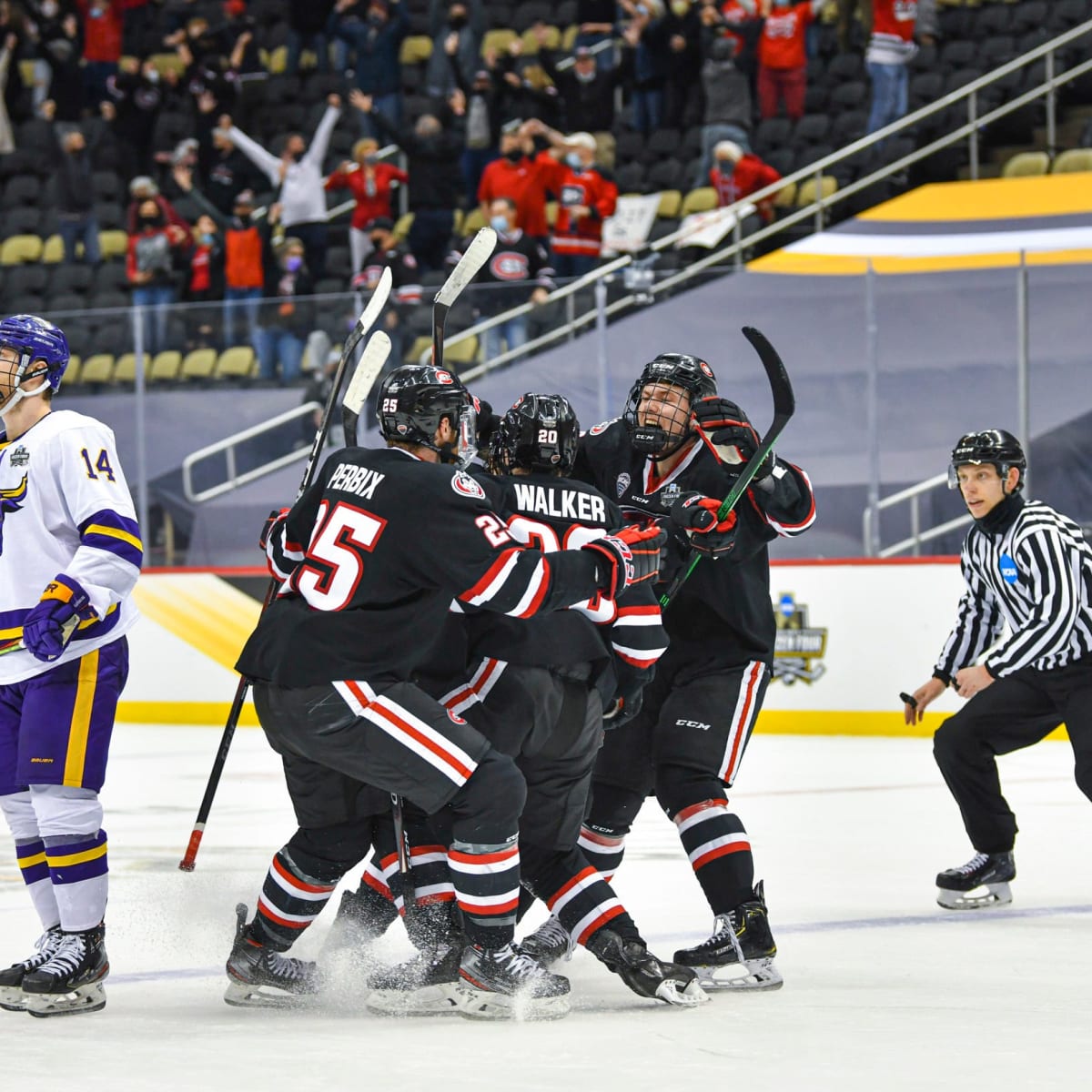 No. 1 Terriers Defeat Bentley in Overtime, 3-2 - Boston University Athletics