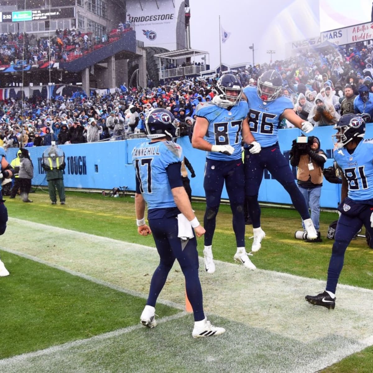 Crown 'Em: Titans Win AFC South With 34-3 Win Over the Dolphins