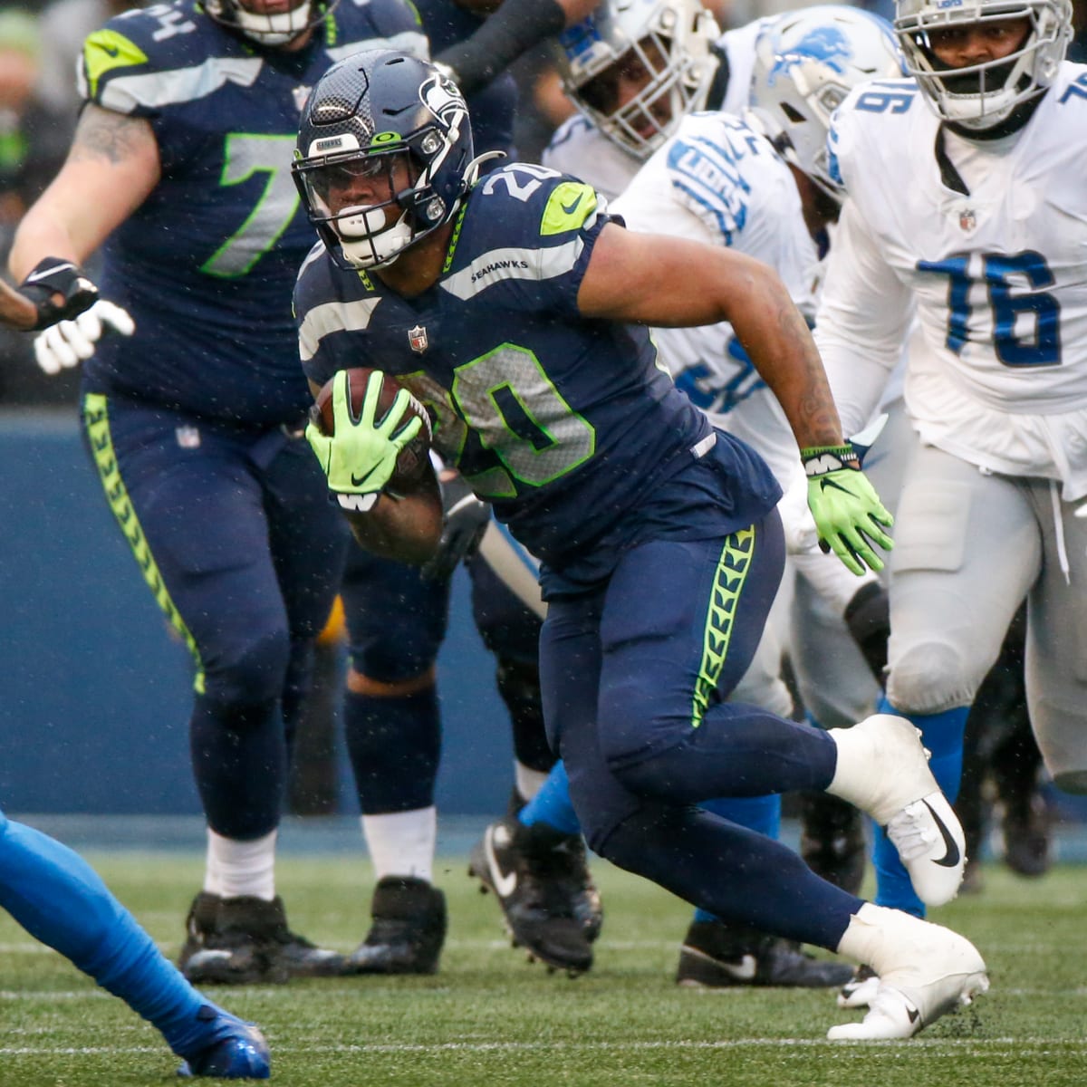 Penny, Metcalf lead Seahawks to blowout of Lions