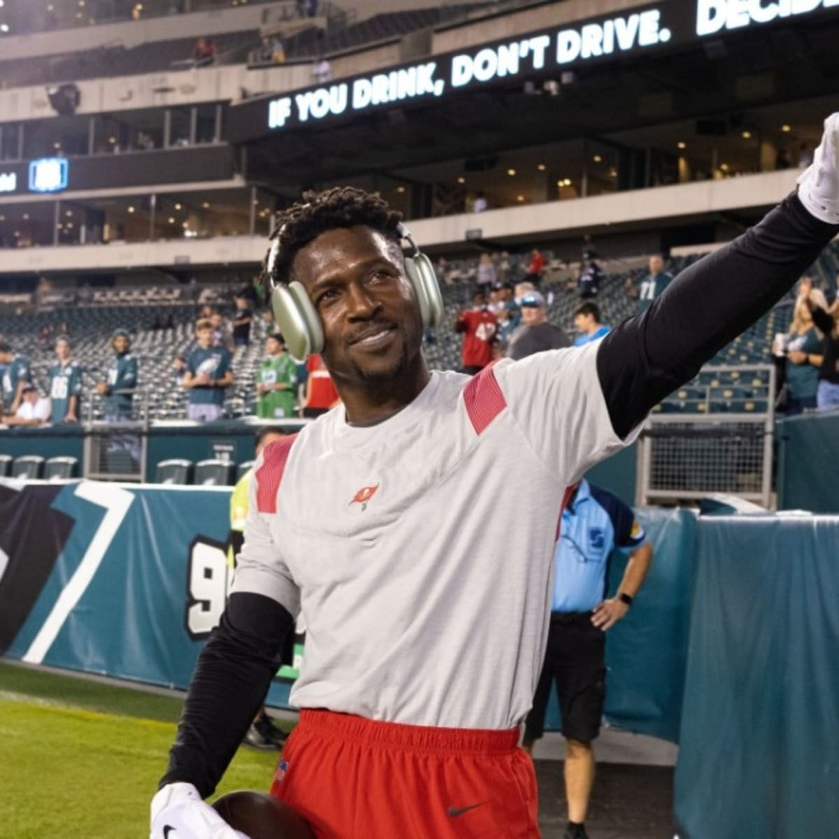 Tampa Bay Buccaneers Star Antonio Brown Throws Jersey Into Stands