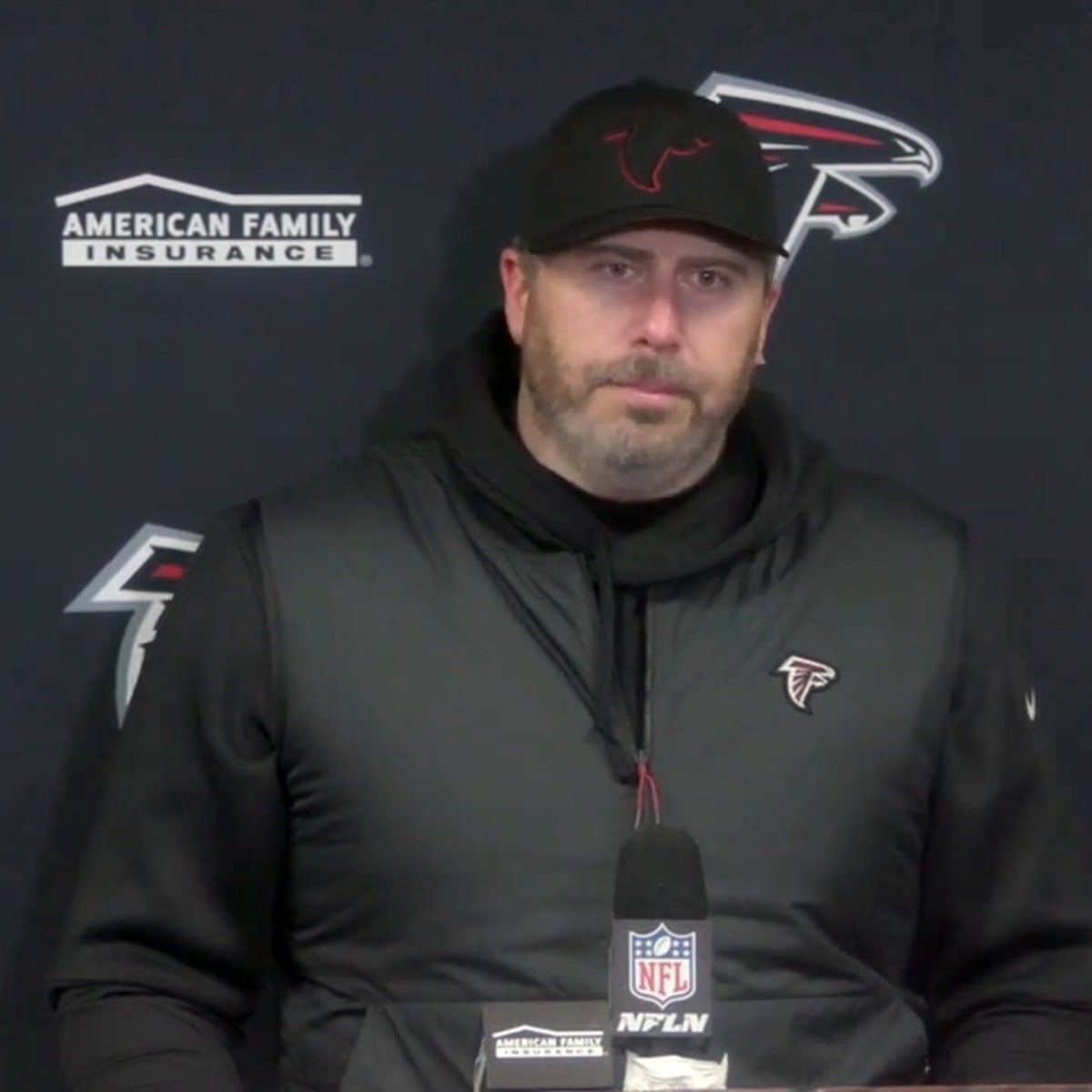 Atlanta Falcons coach Arthur Smith jokingly fines reporter for