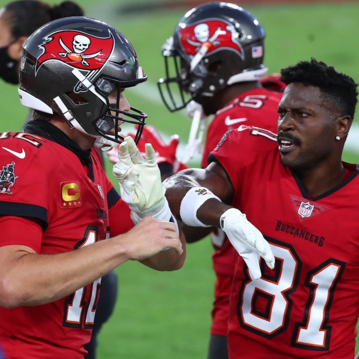 Antonio Brown accidentally tells the truth about why he left Buccaneers