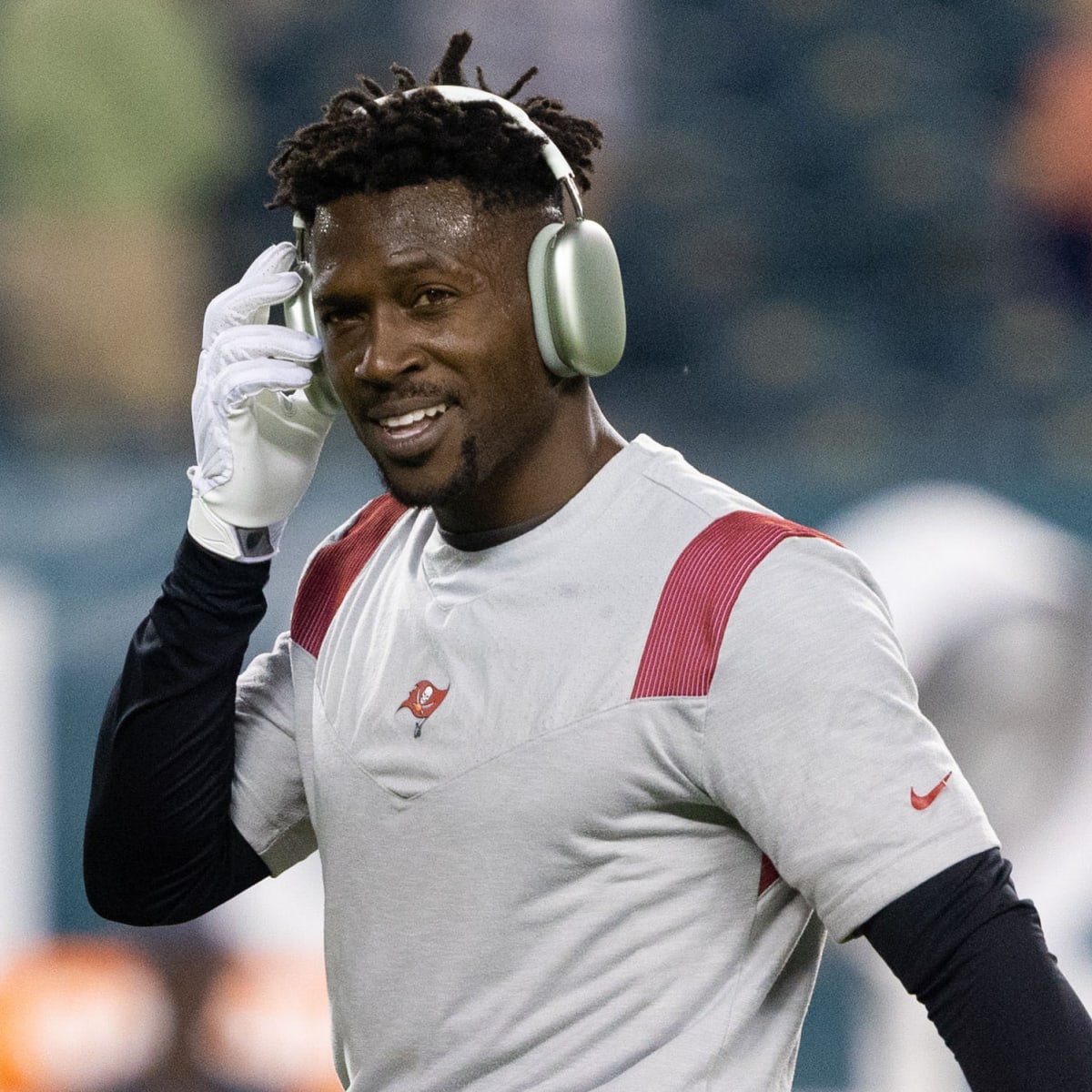 Antonio Brown: Bruce Arians, Tom Brady address WR's release following  mid-game incident