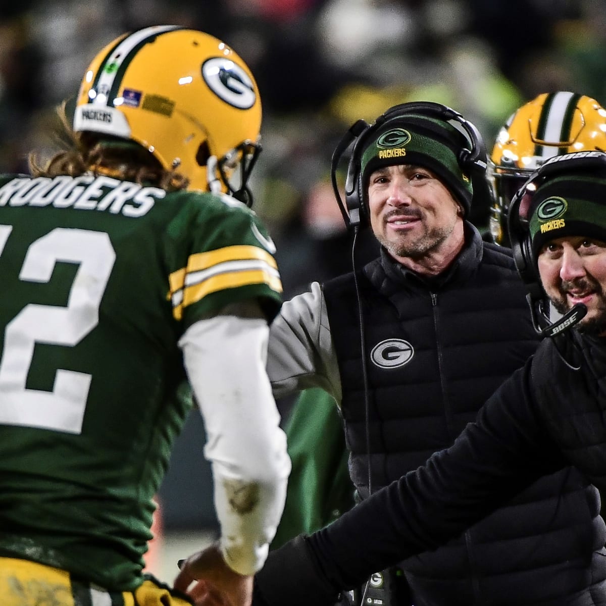 Rodgers throws for 2 TDs, Packers hold off Brady, Bucs 14-12